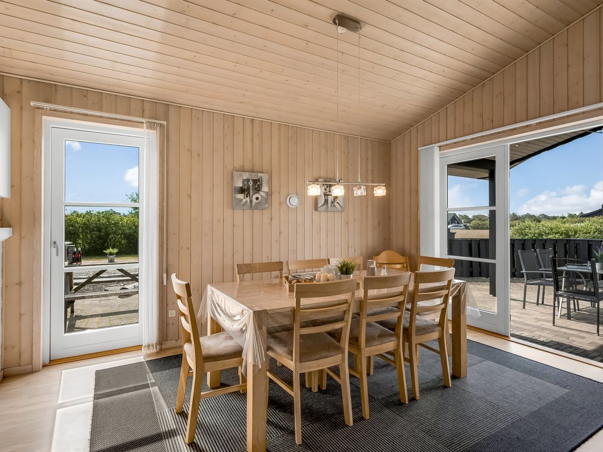 "Saara" - 700m to the fjord - Binnen