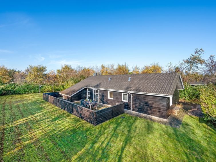 Vakantiehuis in Tarm met open haard, sauna en vlakbij zee in Tarm