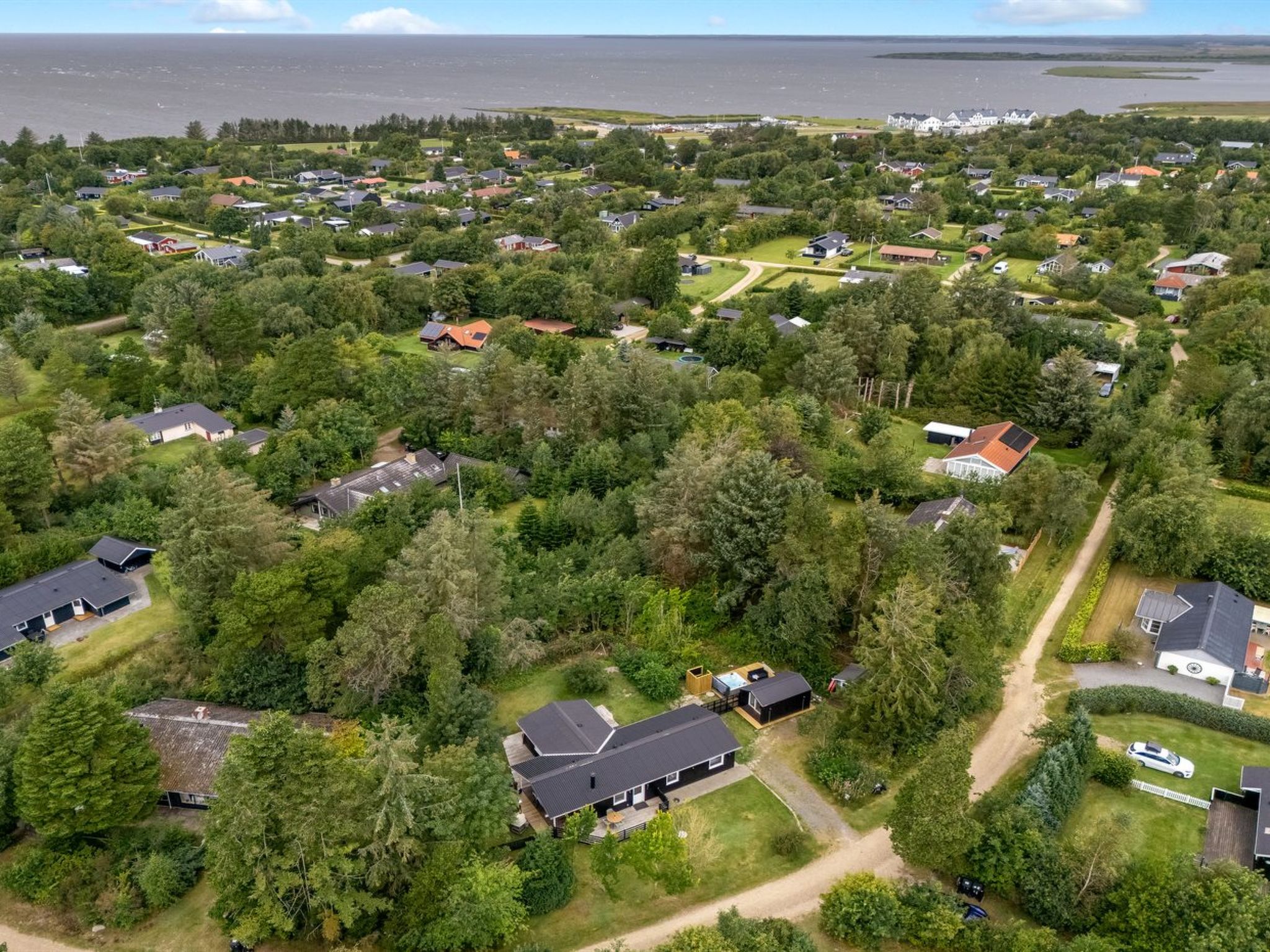 "Tiina" - 500m to the fjord - Buiten