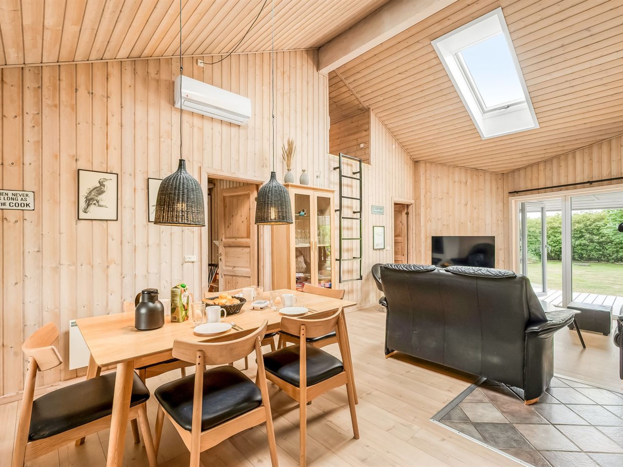 "Yorick" - 350m to the fjord-Binnen