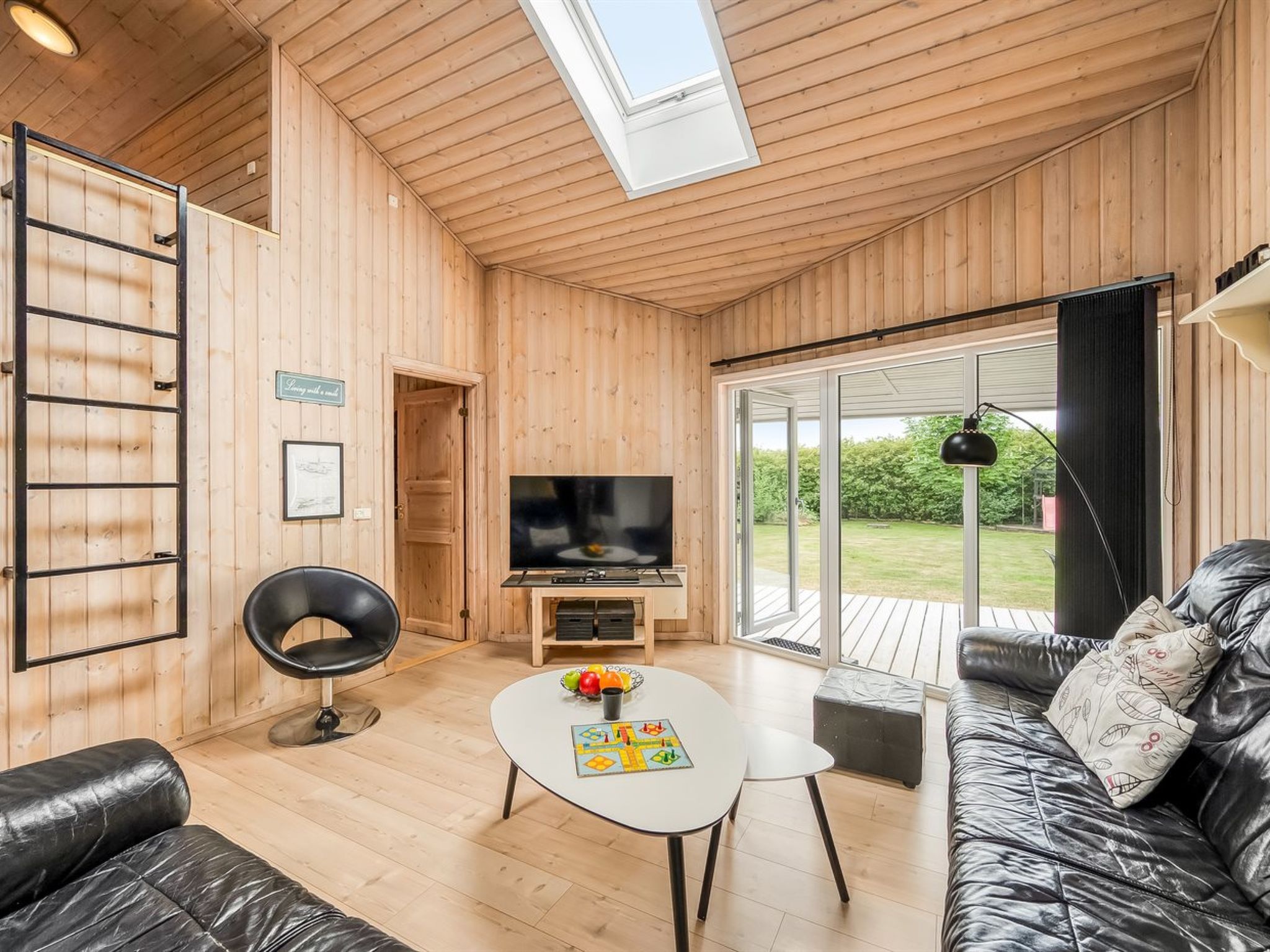 "Yorick" - 350m to the fjord-Binnen