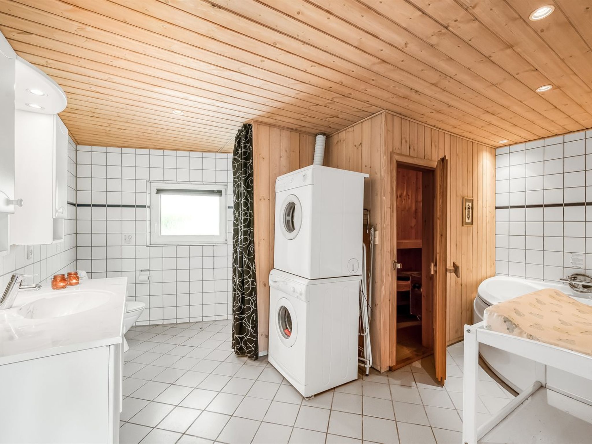 "Yorick" - 350m to the fjord-Binnen