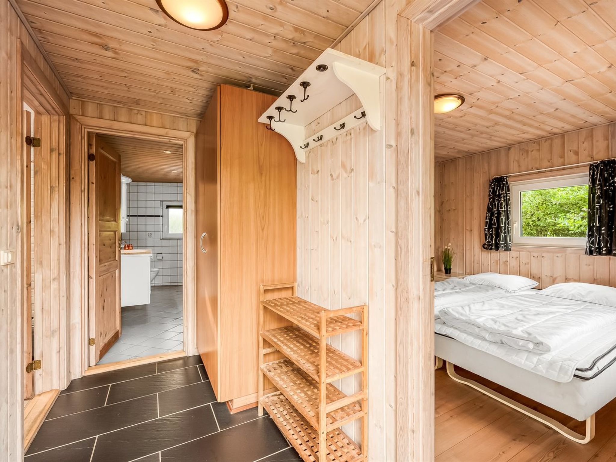 "Yorick" - 350m to the fjord-Binnen