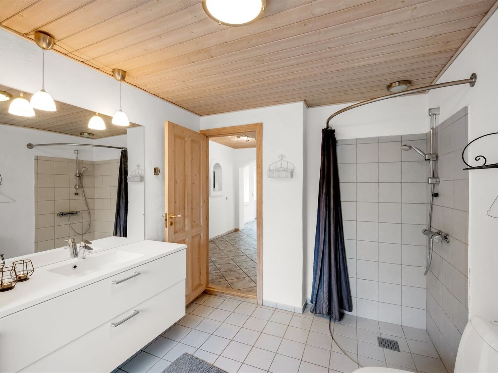 Blaguna: Ruim familiehuis aan zee met sauna en speeltuin voor 18 personen - foto 32