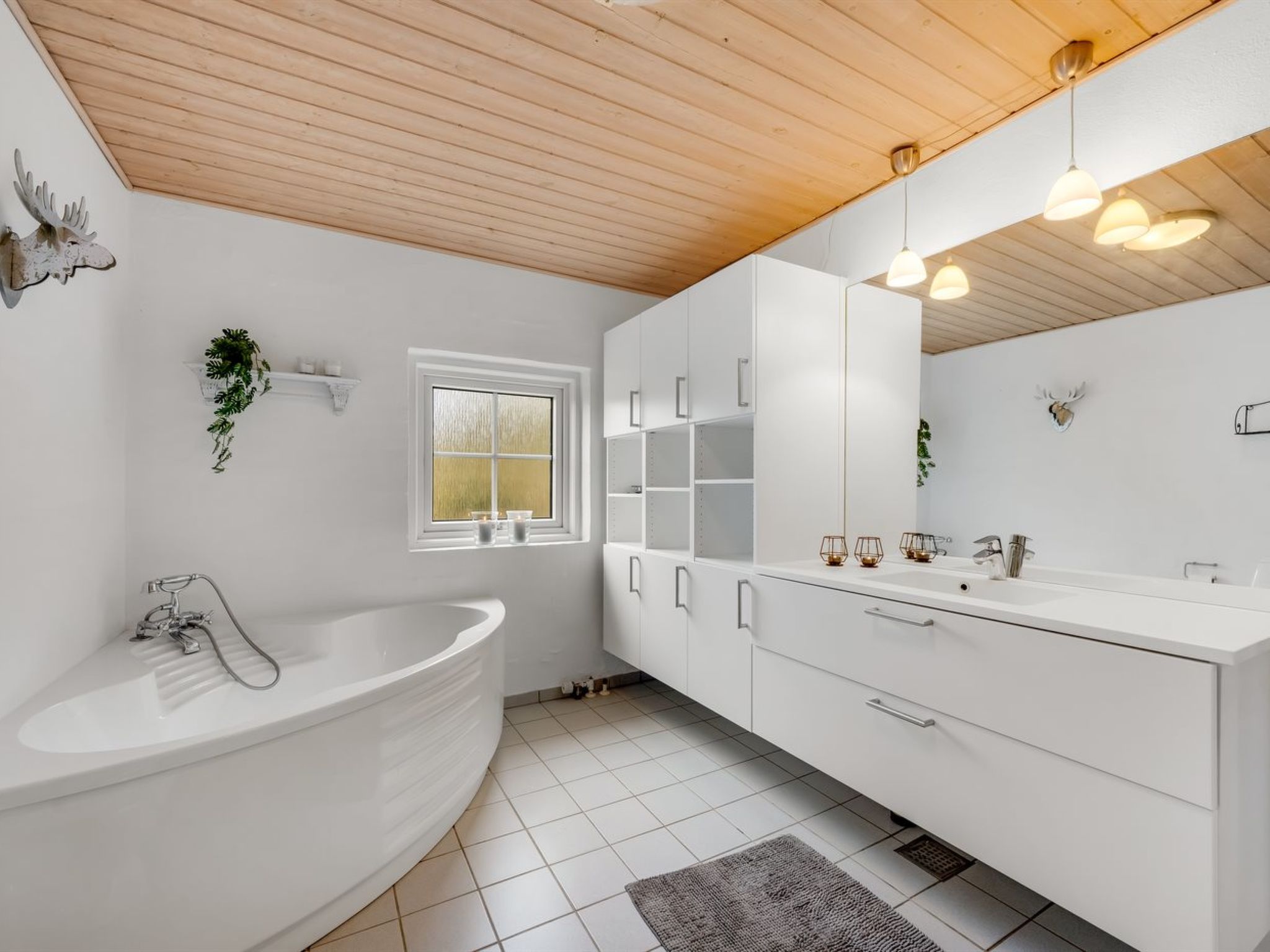 Blaguna: Ruim familiehuis aan zee met sauna en speeltuin voor 18 personen - foto 34