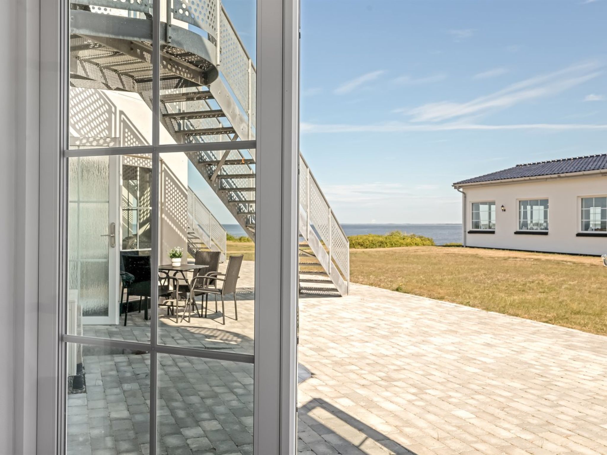 "Apsolon" - 50m to the fjord - Inside