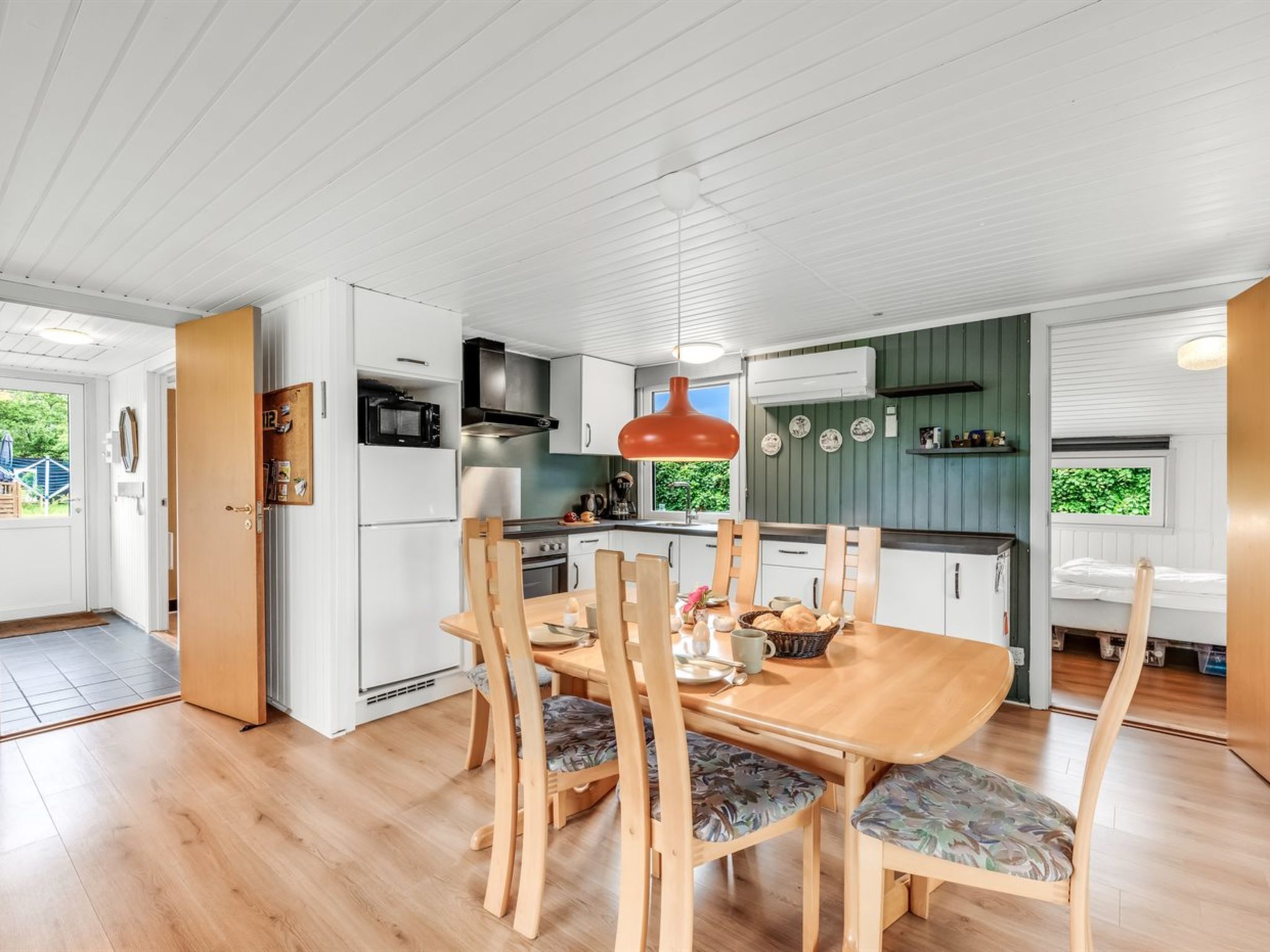 "Gudrund" - 800m to the fjord-Inside