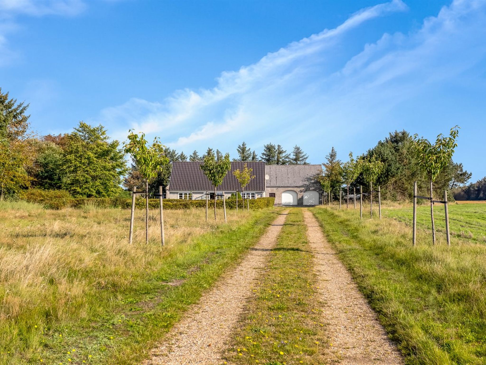 "Merrit" - 4.6km to the fjord - Buiten