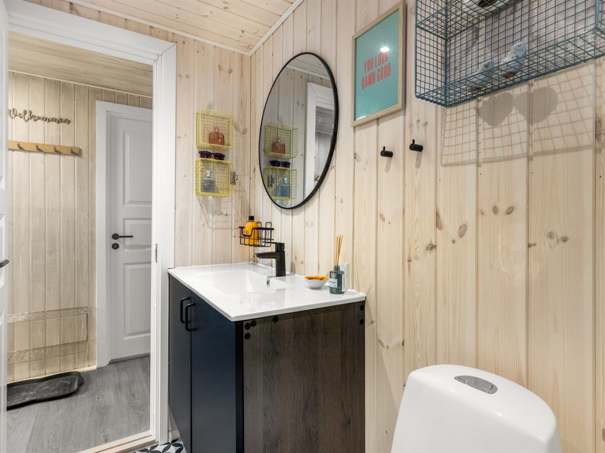 "Nelina" - 950m to the fjord - Binnen