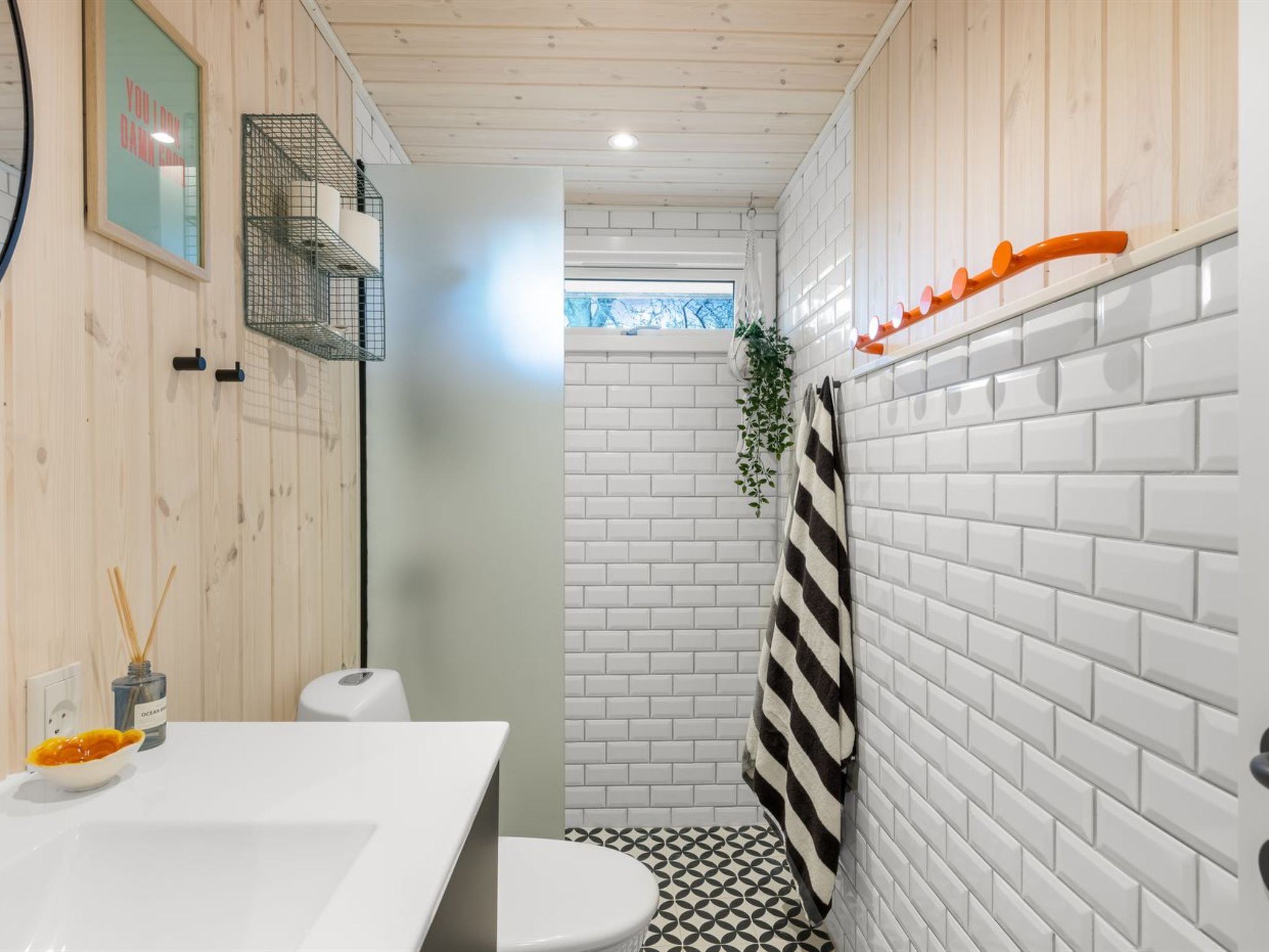 "Nelina" - 950m to the fjord - Binnen