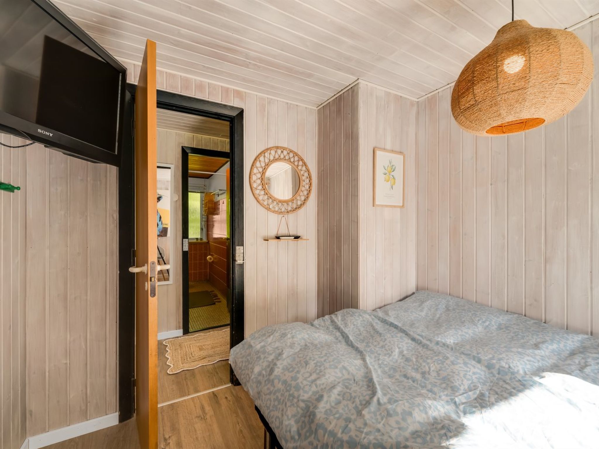 "Nelina" - 950m to the fjord - Binnen