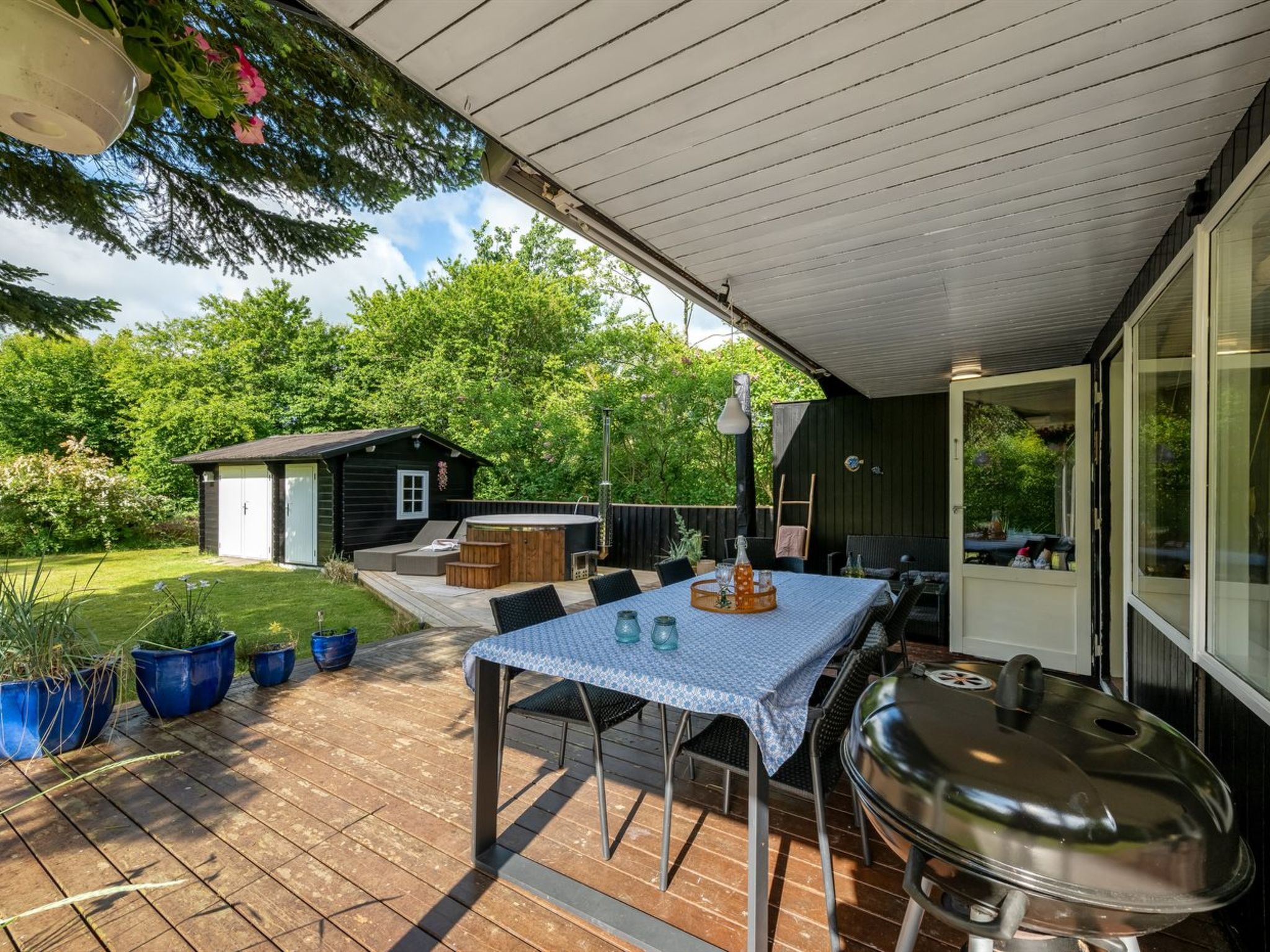 "Nelina" - 950m to the fjord - Buiten