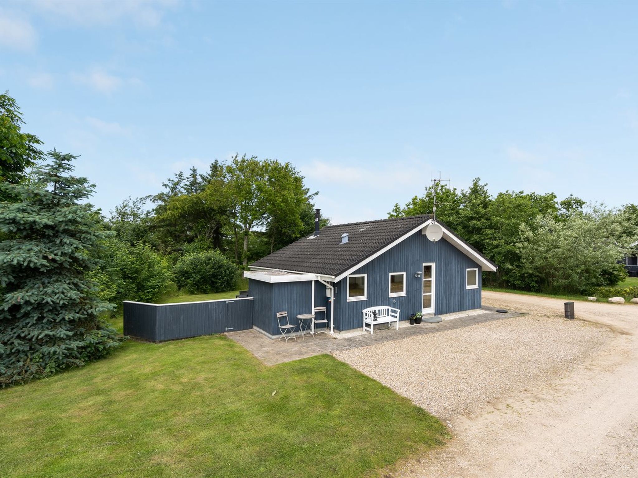 "Jarik" - 1.2km to the fjord-Buiten