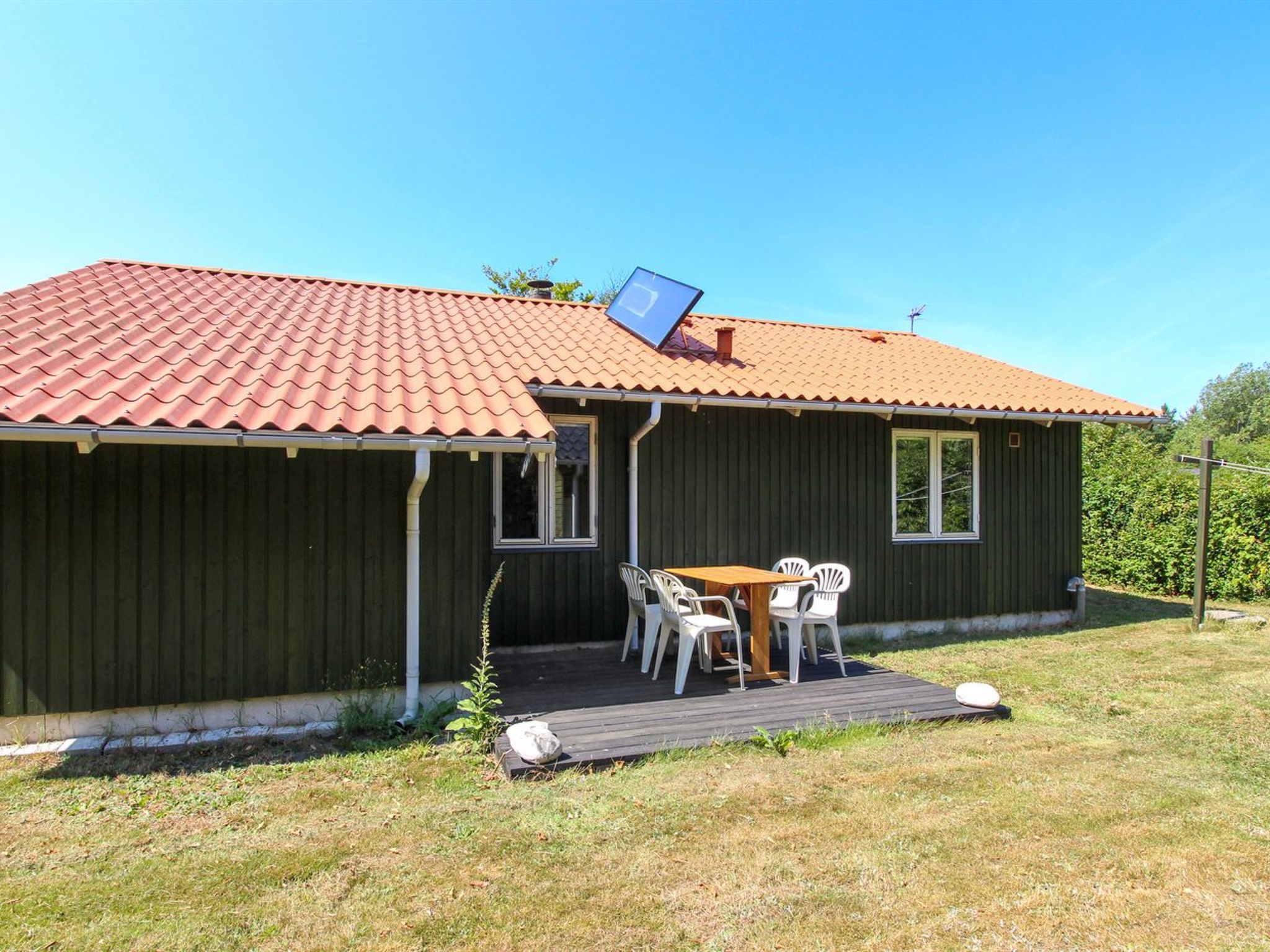 "Jaane" - 650m to the fjord - Buiten