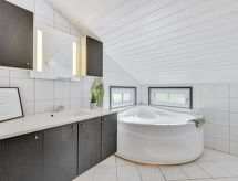 Vrijstaande woning met sauna nabij de fjord bij Hemmet - thumbnail 2
