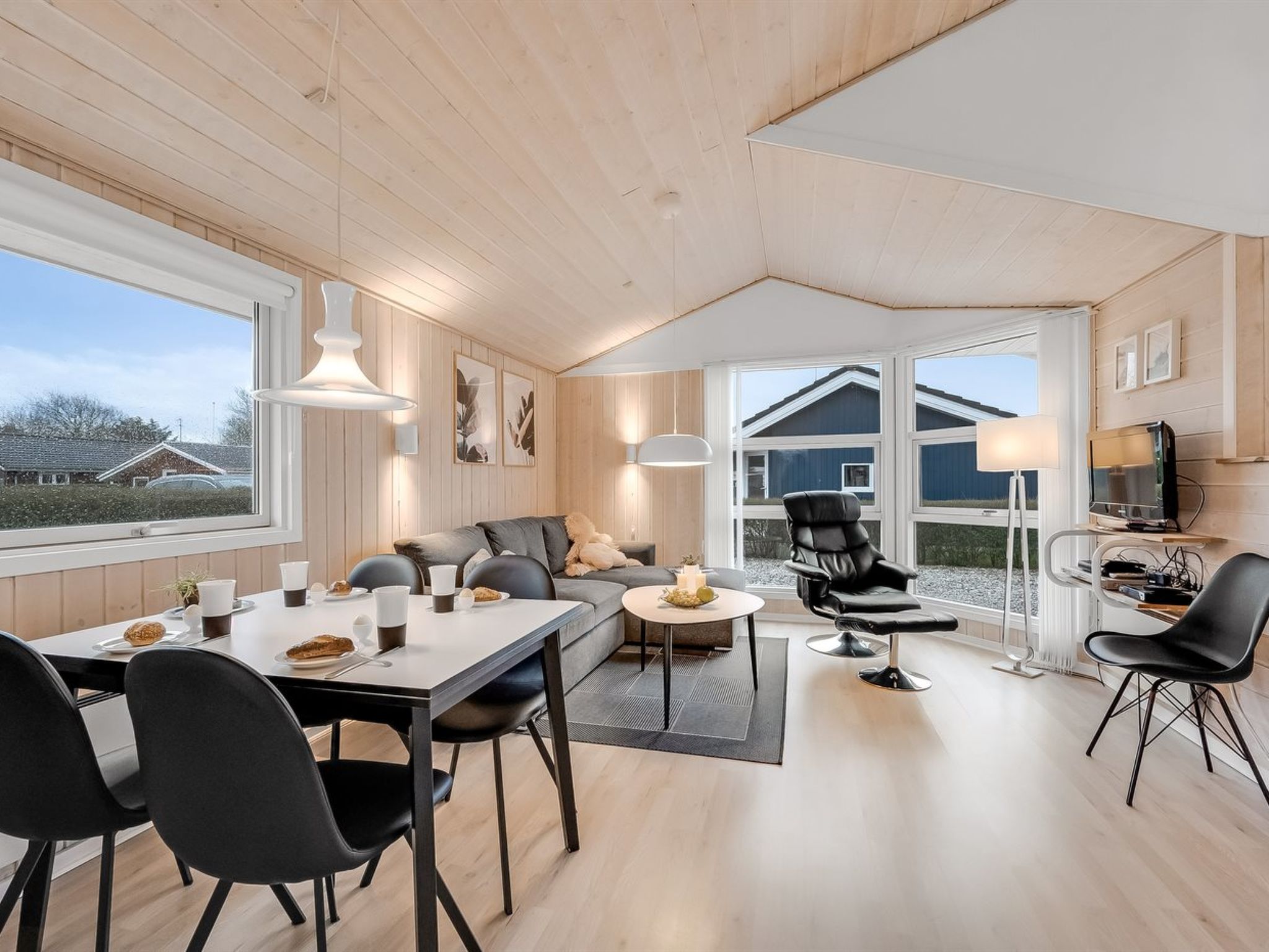 "Marten" - 1.2km to the fjord - Dedans