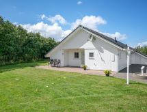 Ruim vakantiehuis met privézwembad en sauna op 1,2 km van de fjord - thumbnail 3