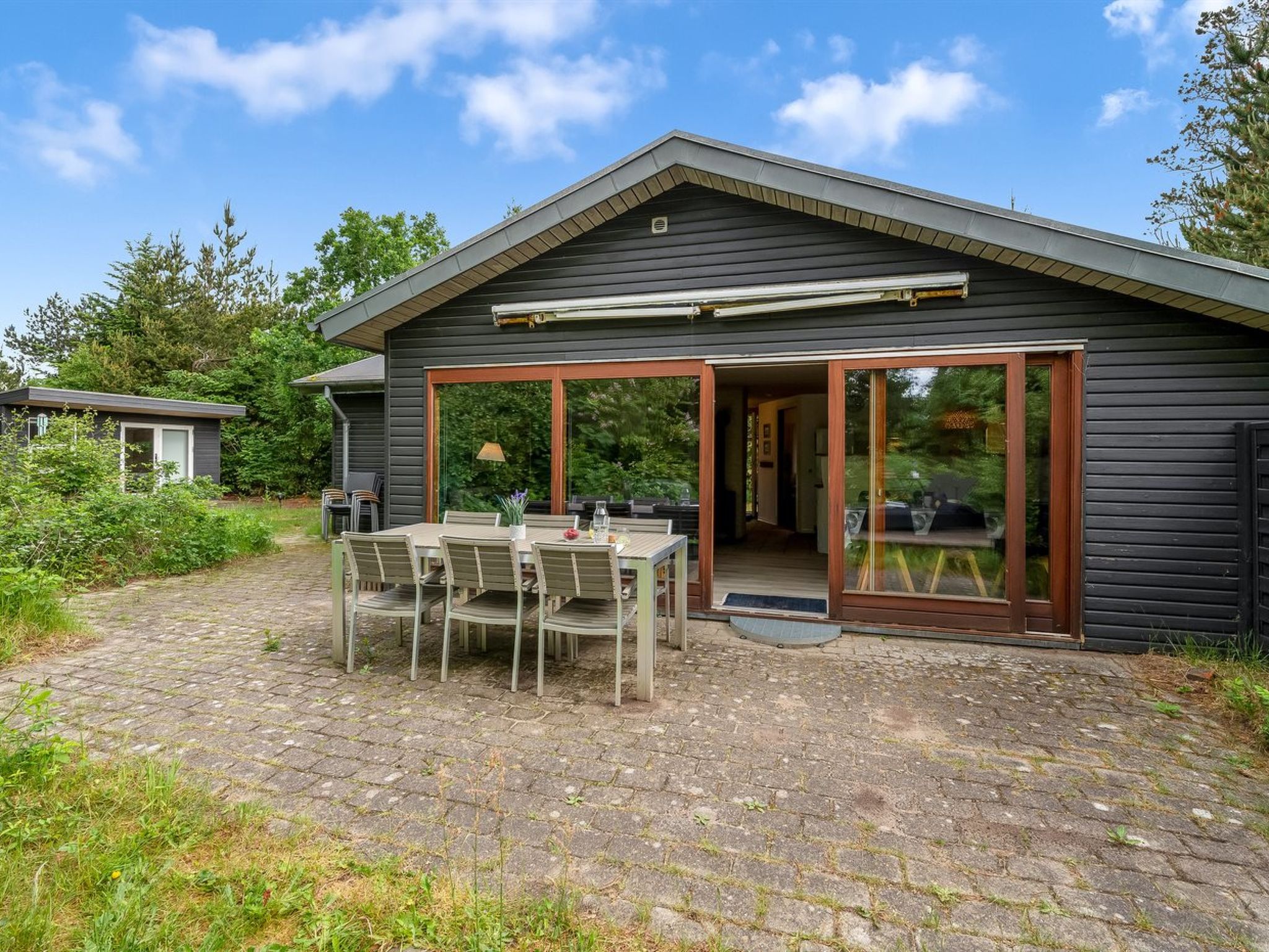 "Hilde" - 350m to the fjord-Buiten