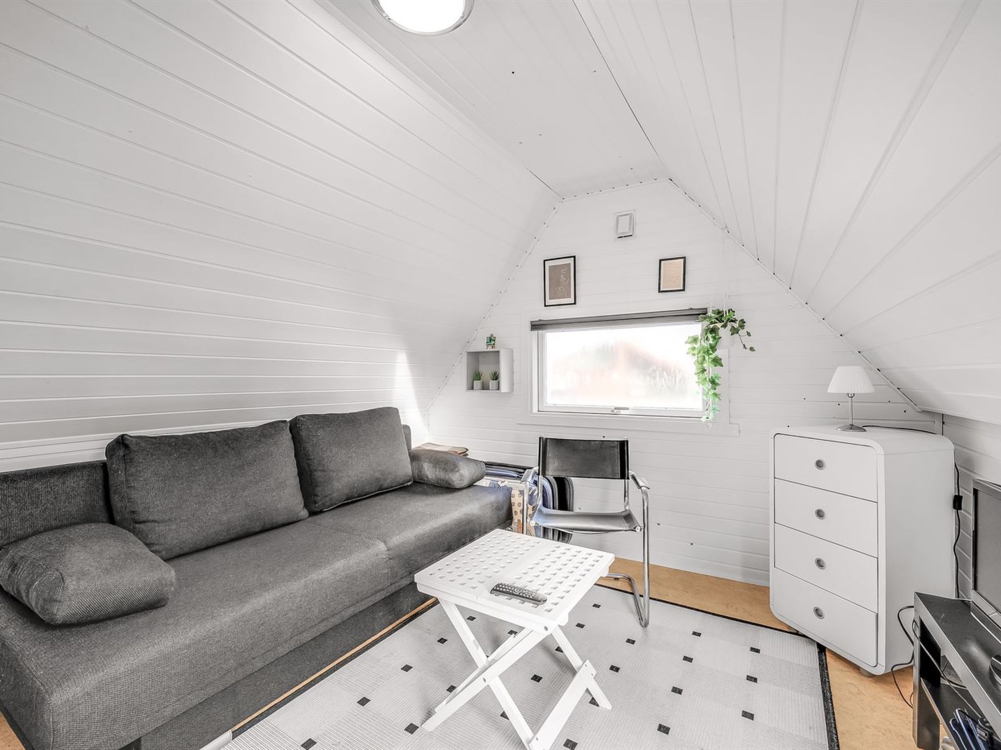 "Ely" - 980m to the fjord-Inside
