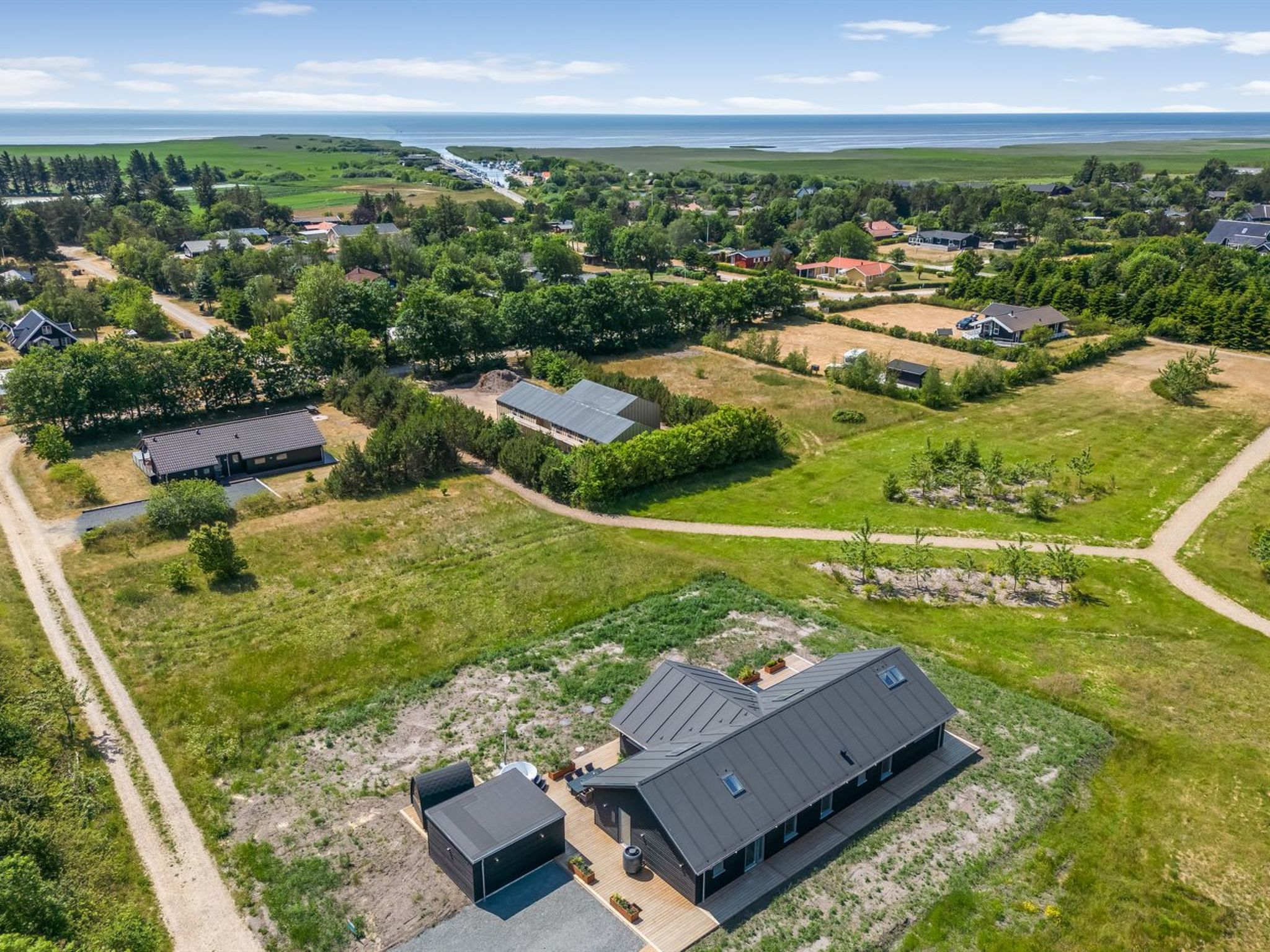 "Måns" - 500m to the fjord - Buiten