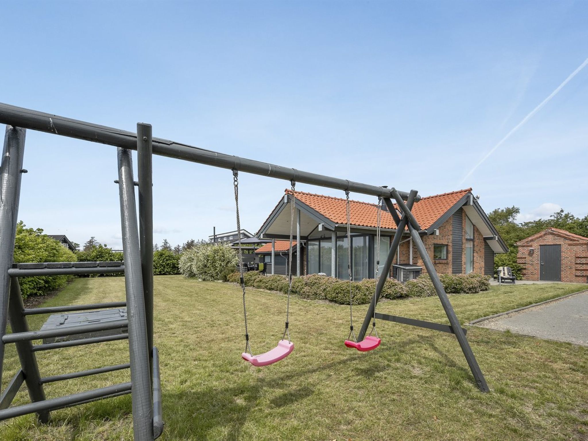 "Donka" - 300m to the fjord - Buiten