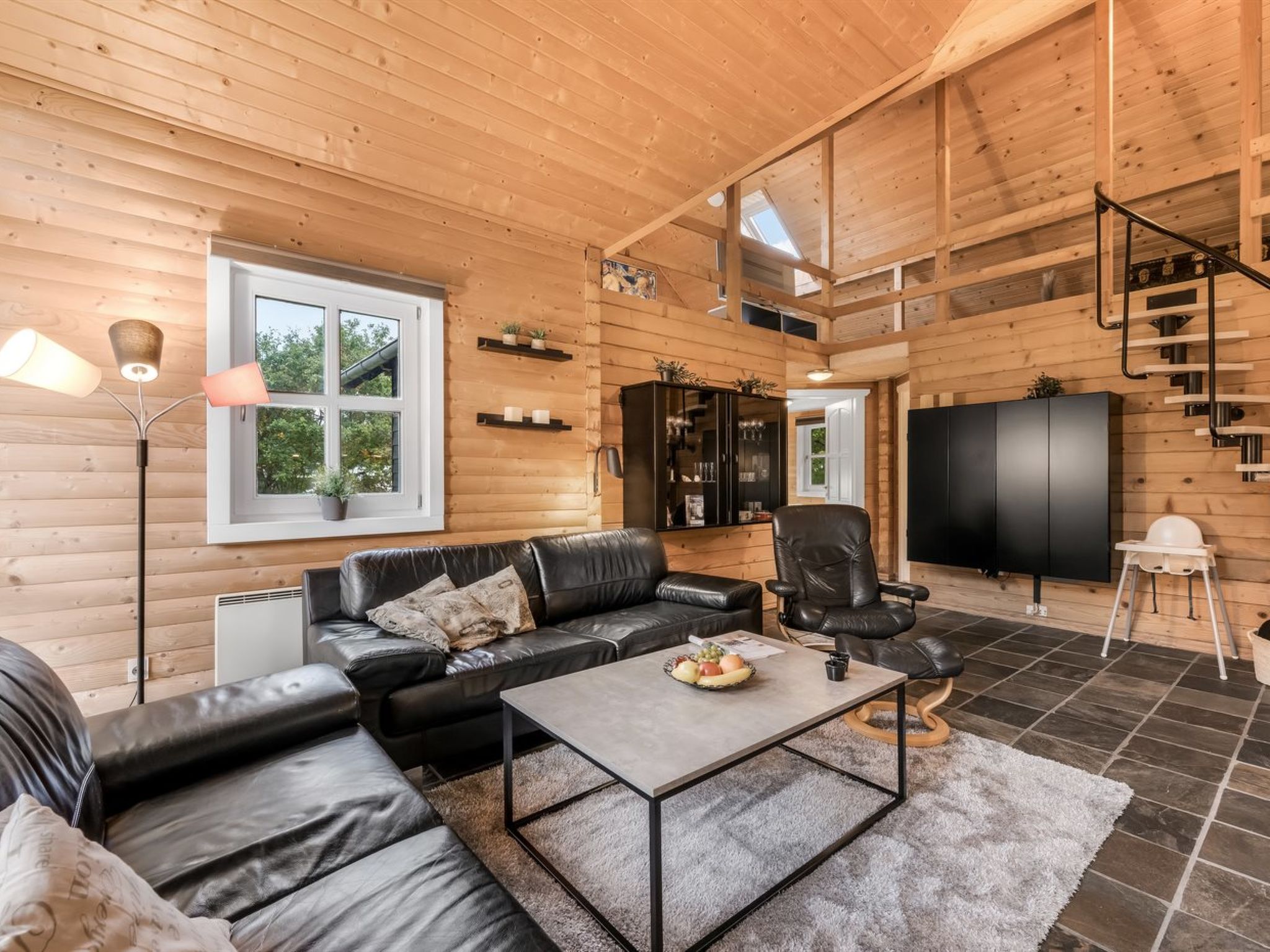 "Yvonna" - 350m to the fjord-Binnen