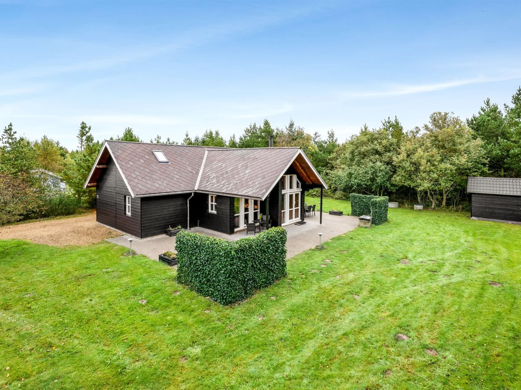 "Yvonna" - 350m to the fjord-Buiten