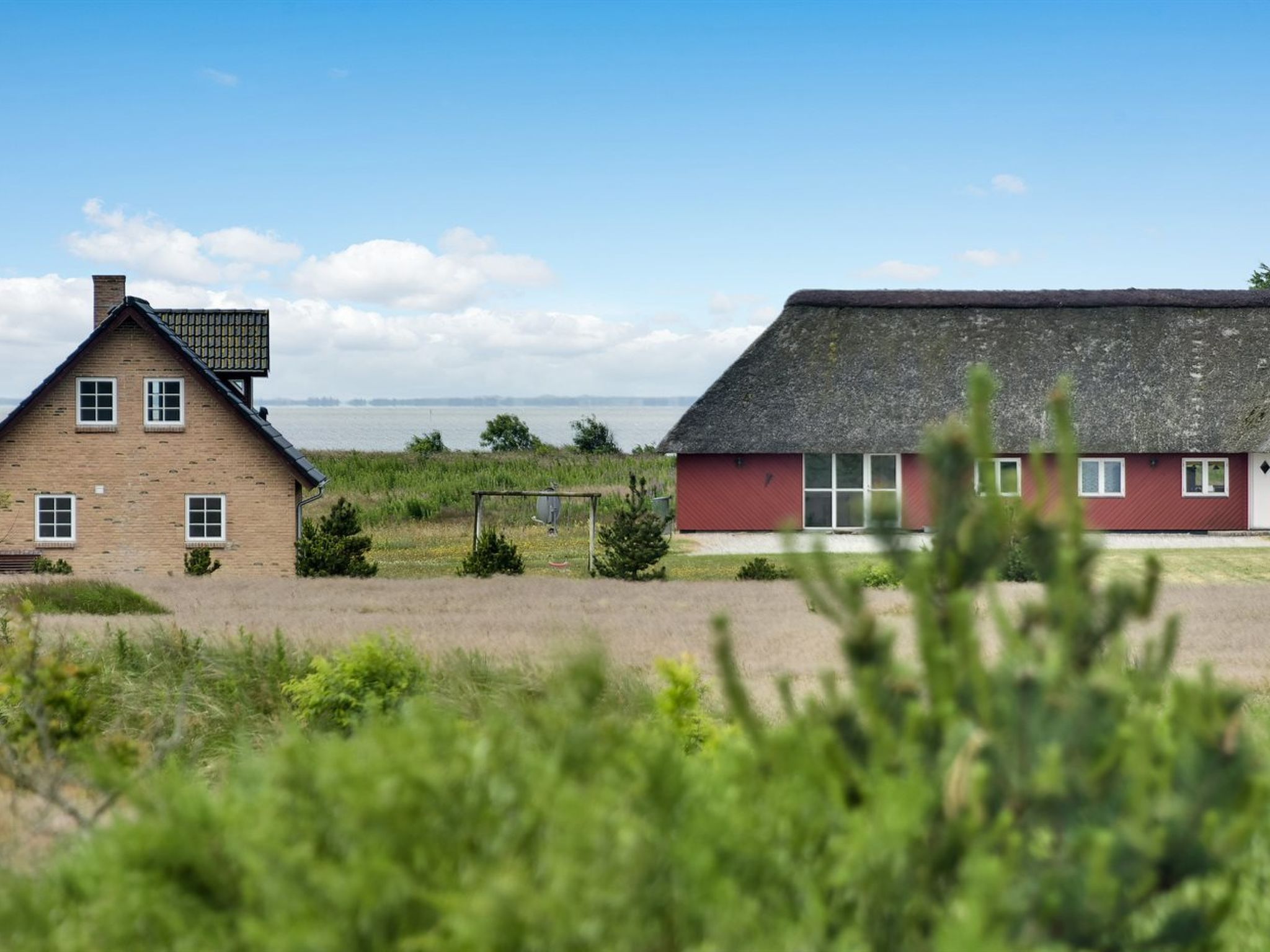 "Karmen" - 300m to the fjord - Buiten