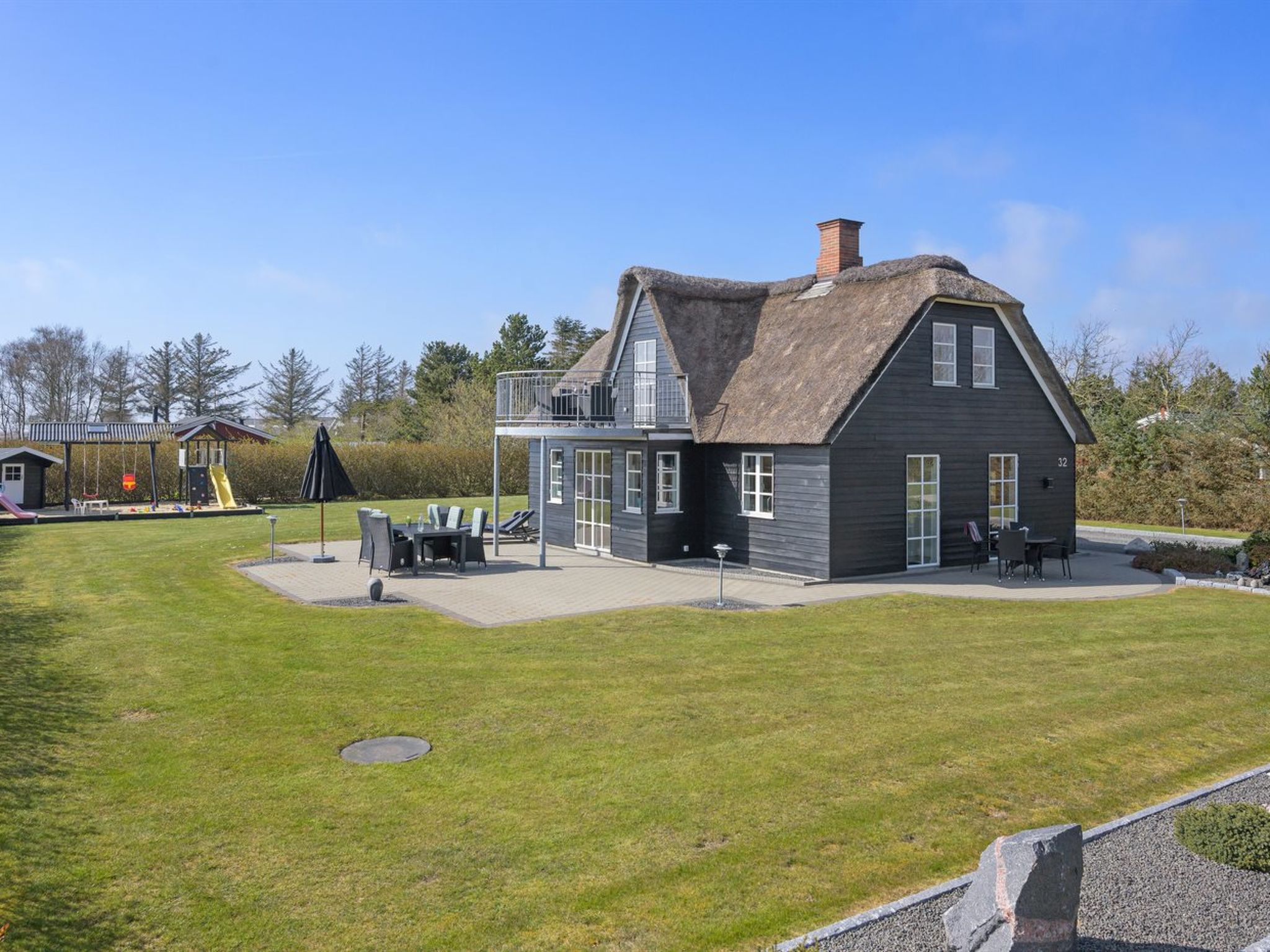 "Benita" - 400m to the fjord-Buiten