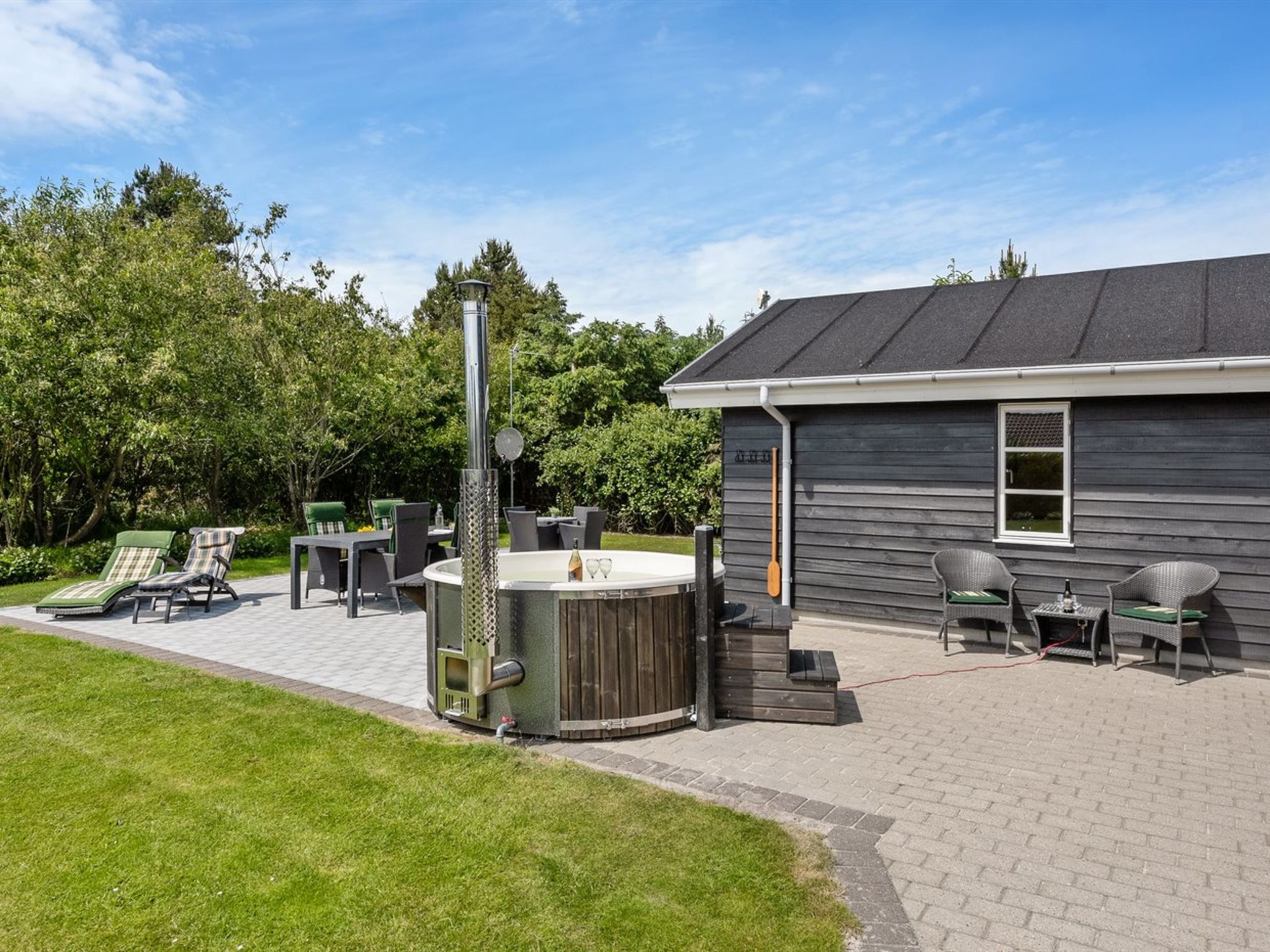 "Benita" - 400m to the fjord-Buiten