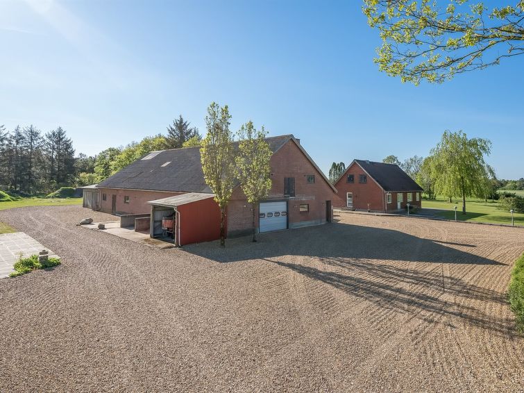 Search and Stay destination Skjern, Denmark from . "Evina" - 17km to the inlet in Western Jutland