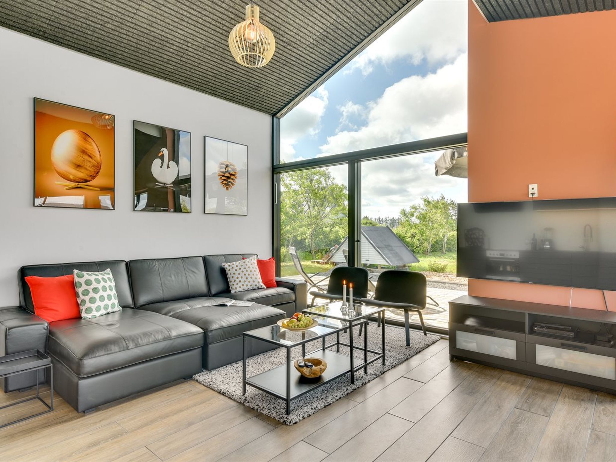 "Emilie" - 250m to the fjord