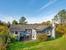 Vrijstaand vakantiehuis Pirjo met grote tuin, op 350 meter van de fjord - thumbnail 1