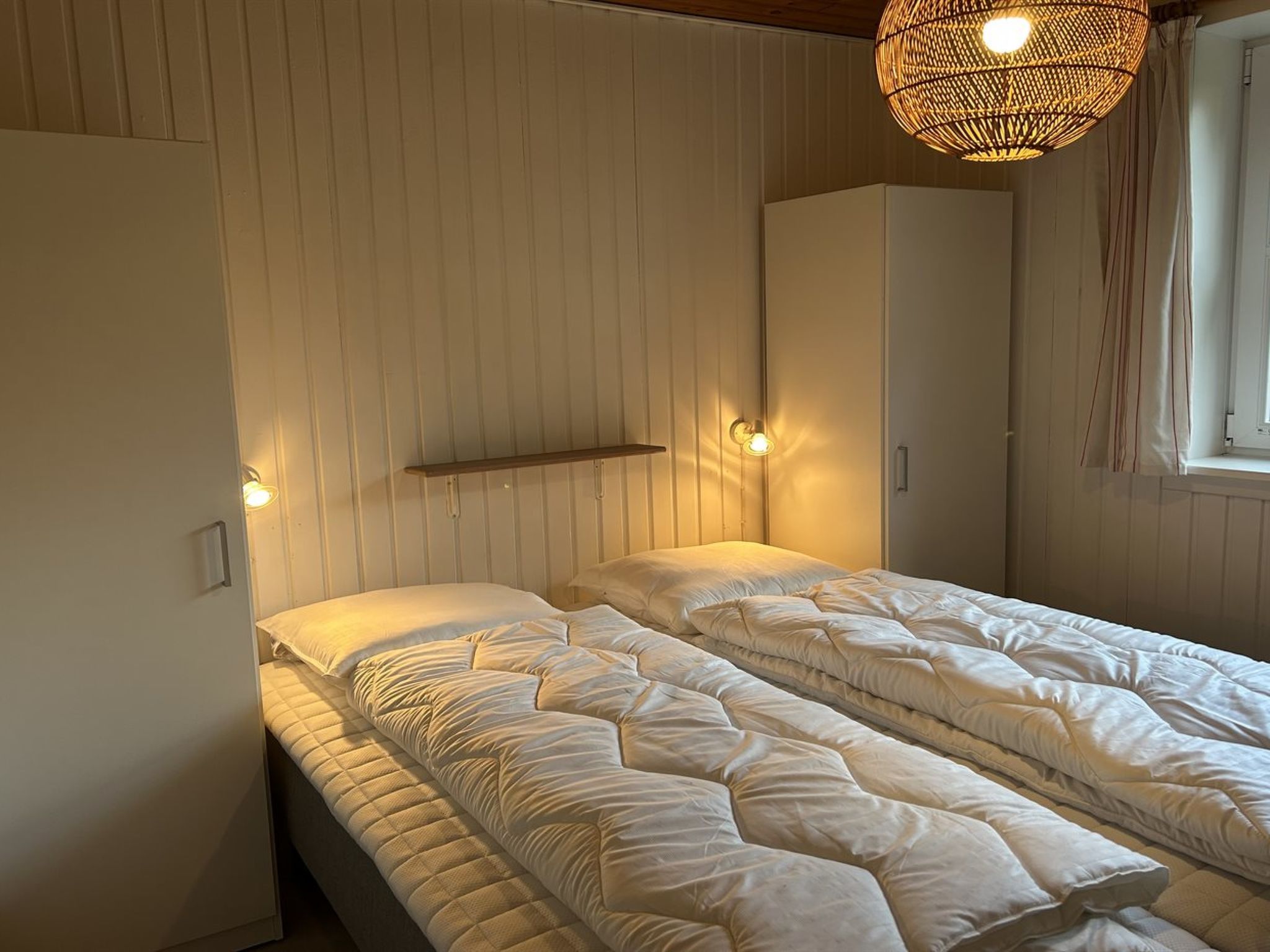 "Åsemarie" - 500m to the fjord-Dedans