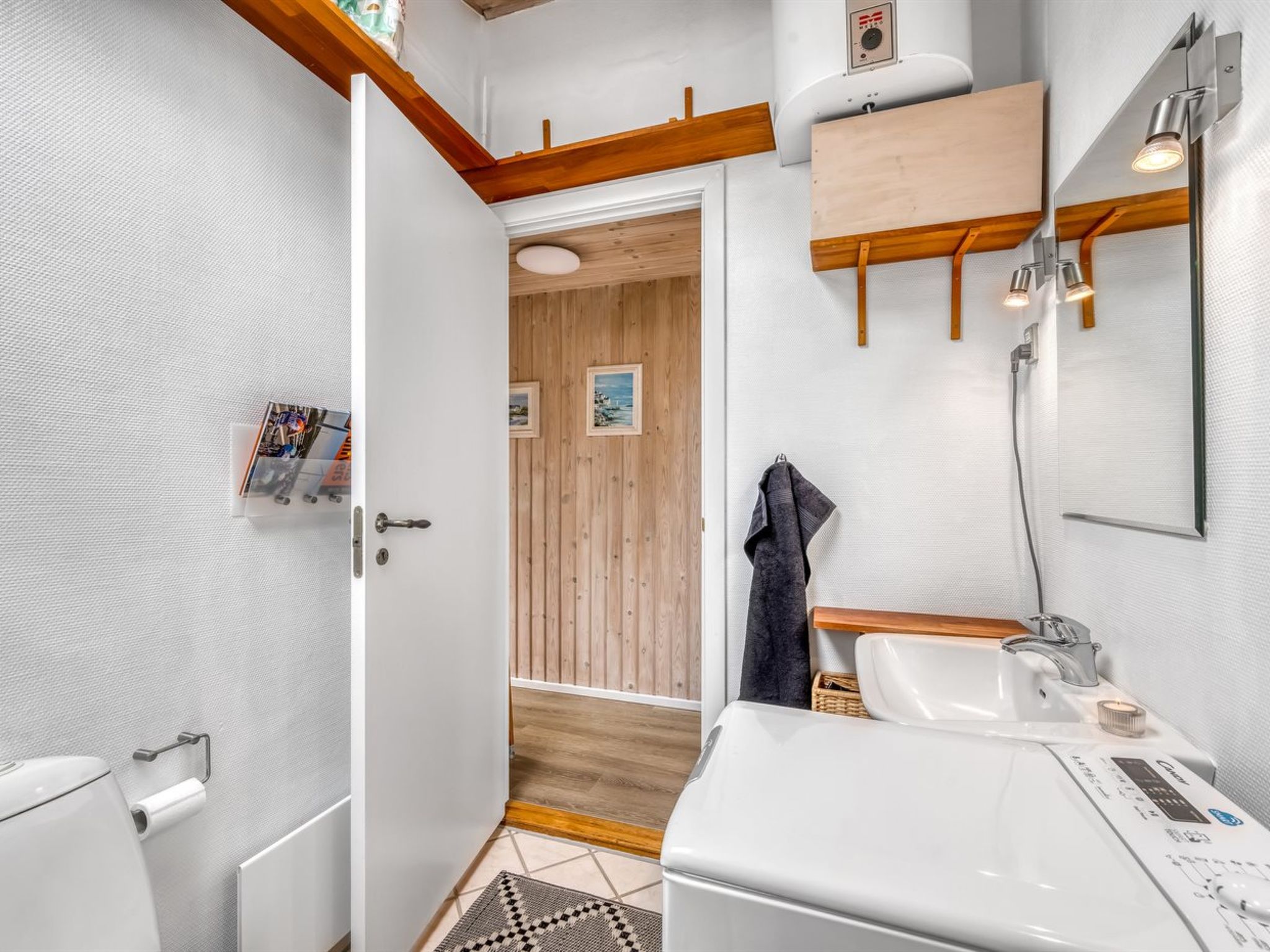 "Clea" - 250m to the fjord - Inside