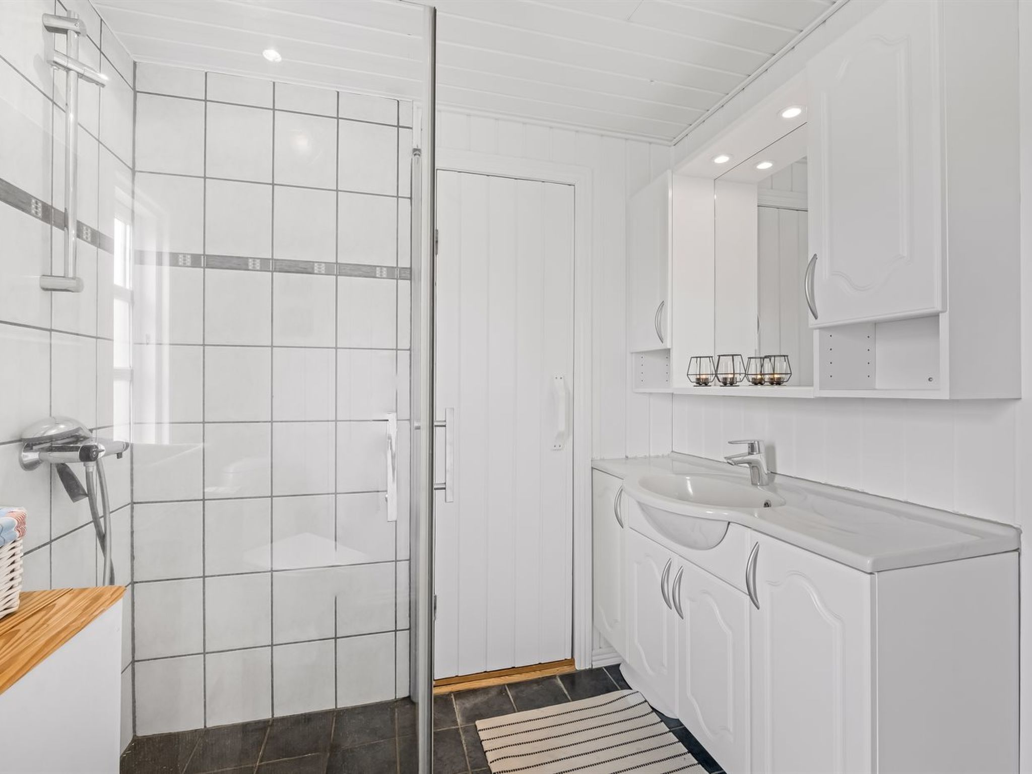 "Dortea" - 600m from the sea - Binnen