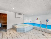 Ruim vakantiehuis Tali voor 10 personen met sauna en zwembad op 700m van de zee - thumbnail 2