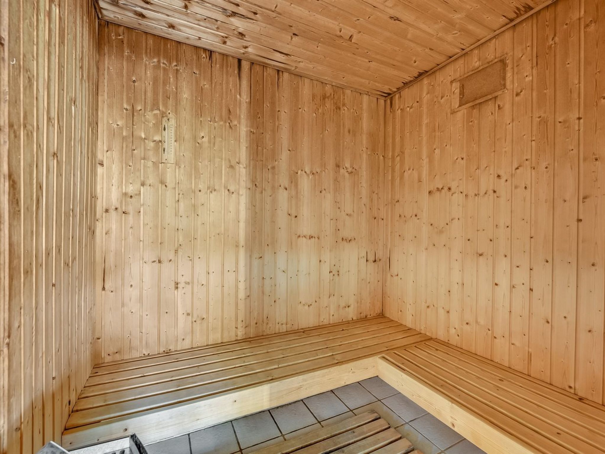 Ruim vakantiehuis Tali voor 10 personen met sauna en zwembad op 700m van de zee - foto 22