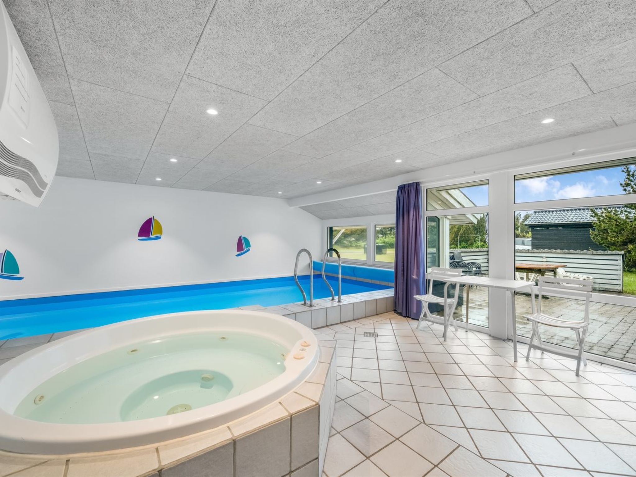 Ruim vakantiehuis Tali voor 10 personen met sauna en zwembad op 700m van de zee - foto 29