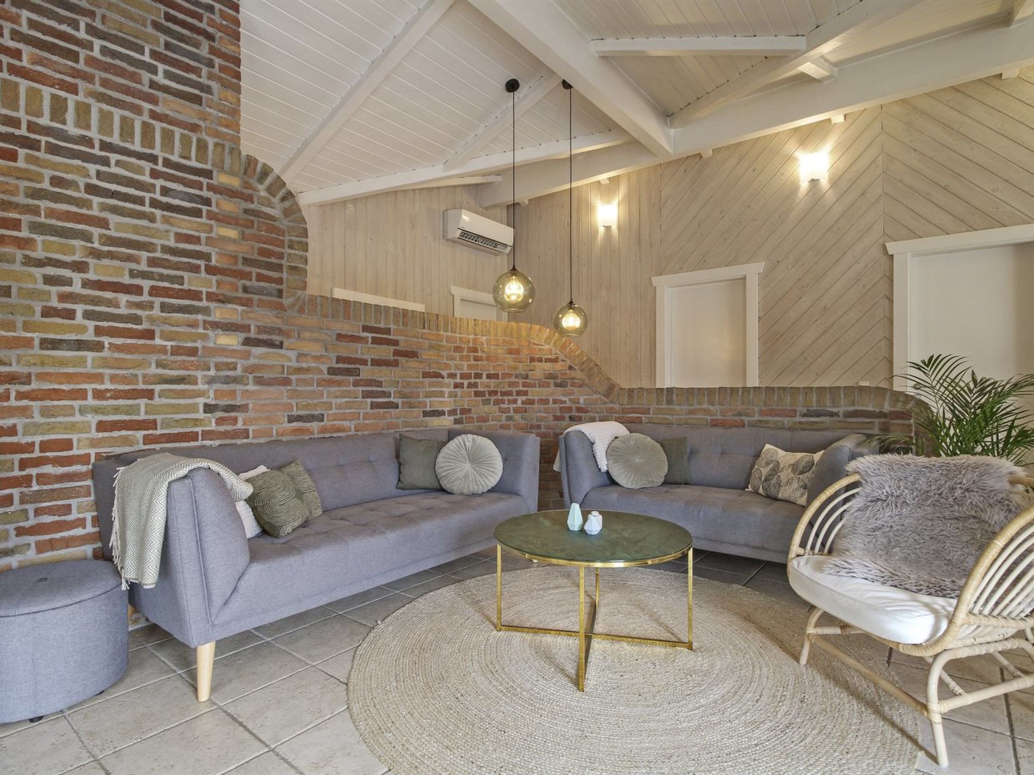 "Soini" - 900m from the sea - Binnen