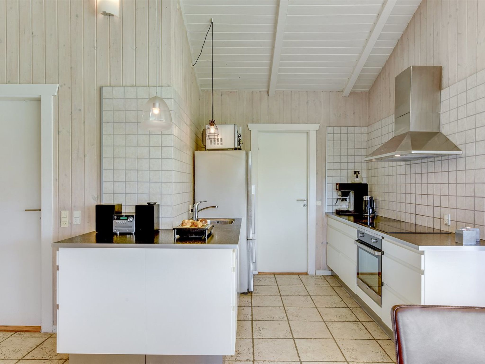 "Soini" - 900m from the sea - Binnen
