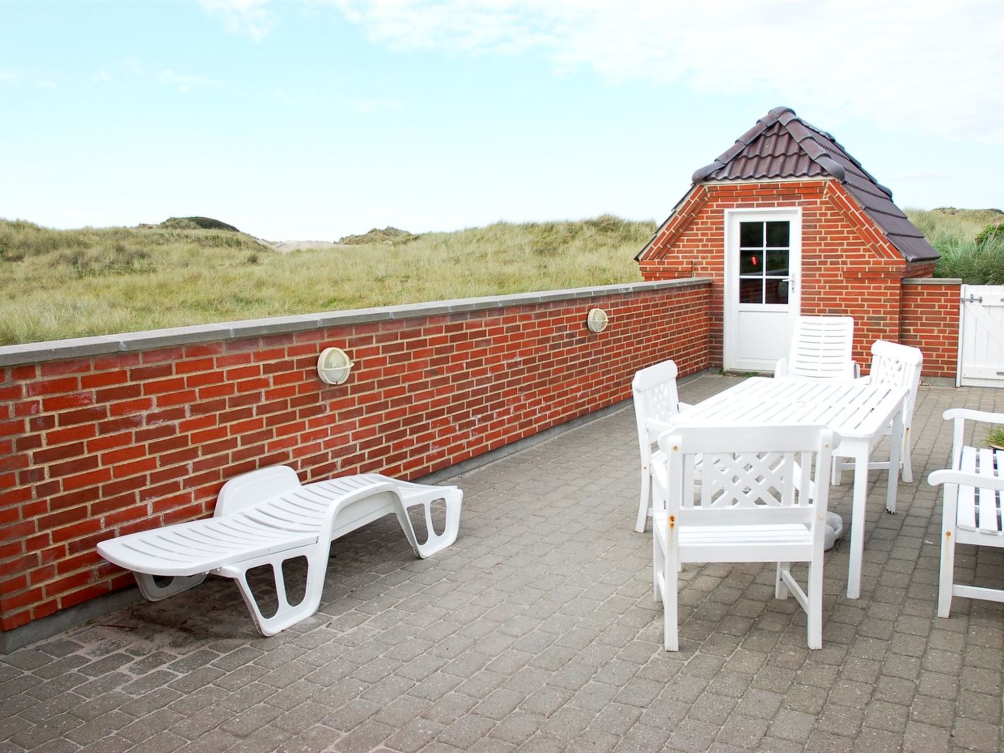 "Karlina" - 100m from the sea - Buiten
