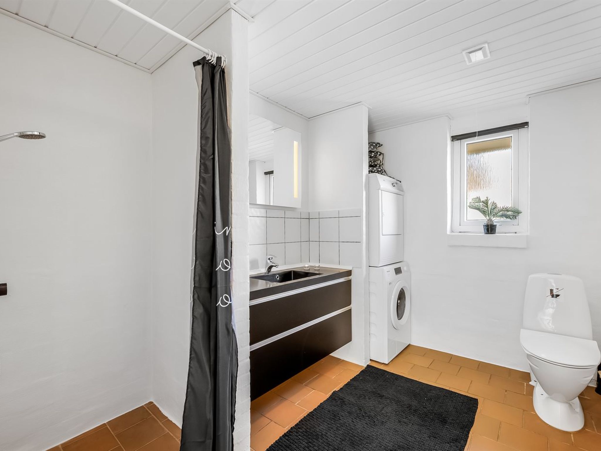 "Ewy" - 300m from the sea - Binnen
