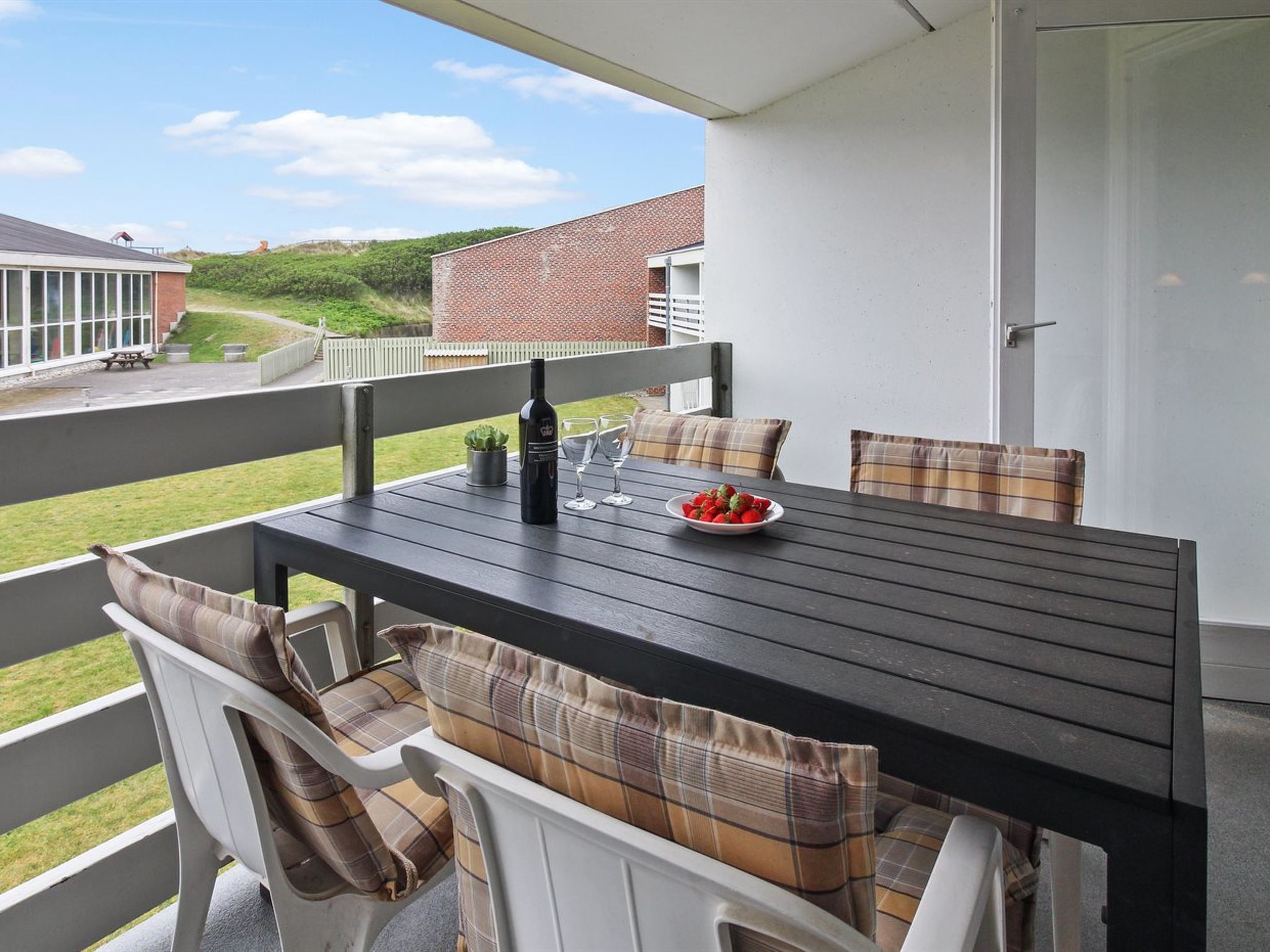 "Thoni" - 200m from the sea