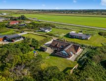 Ruim vakantiehuis met privézwembad en sauna op 500 meter van de zee bij Ringkøbing - thumbnail 4