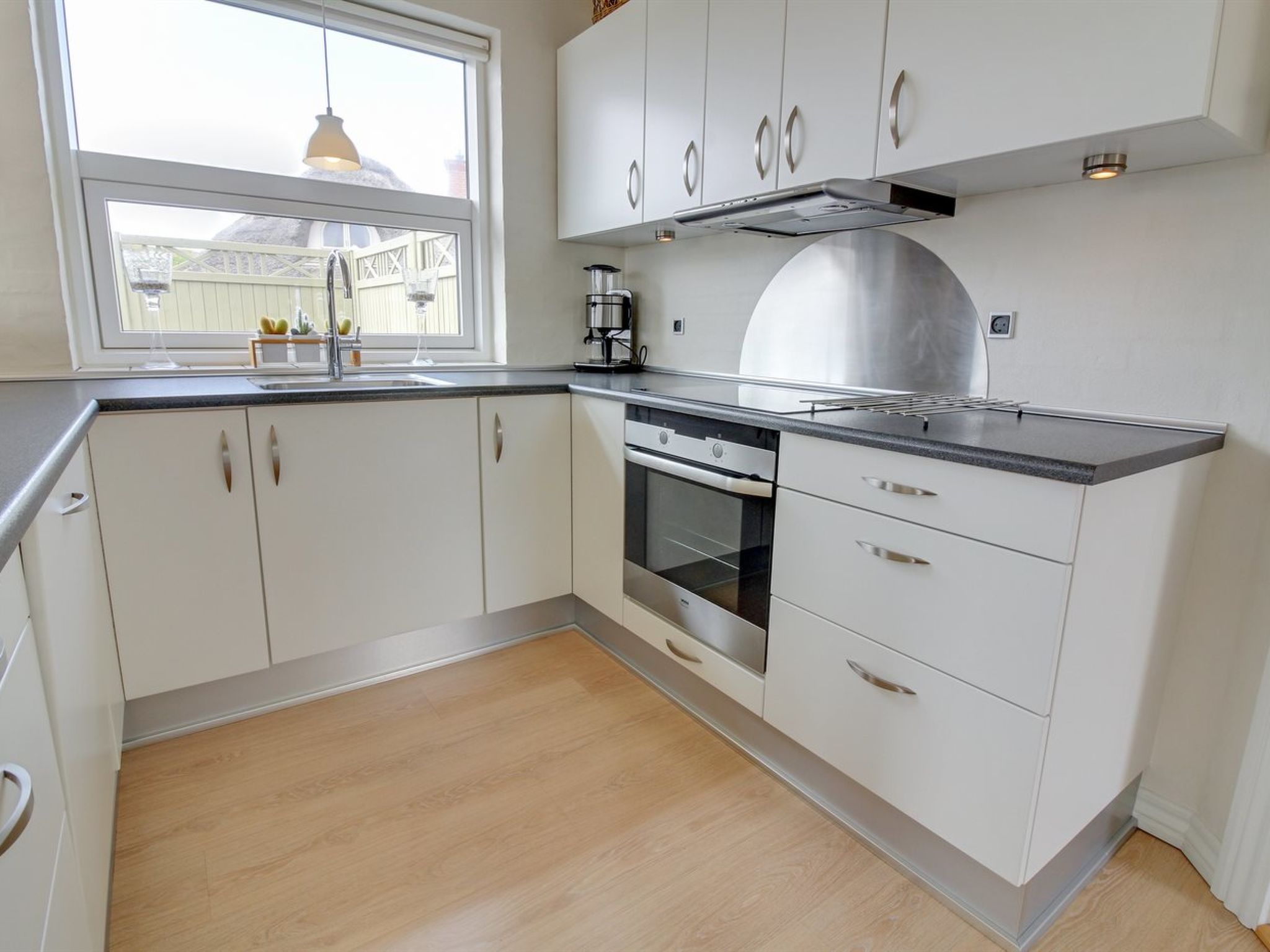 "Ristana" - 100m from the sea-Binnen