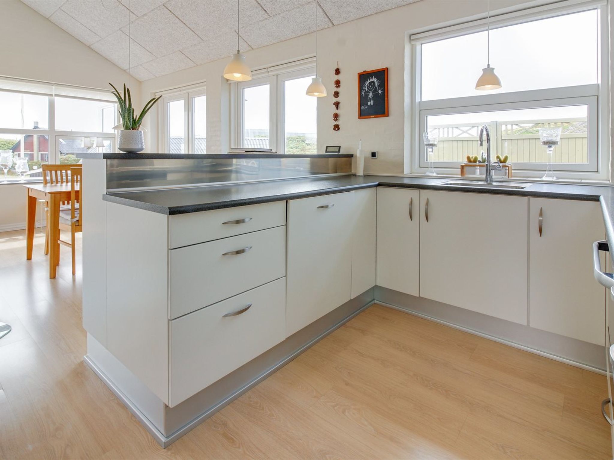 "Ristana" - 100m from the sea-Binnen