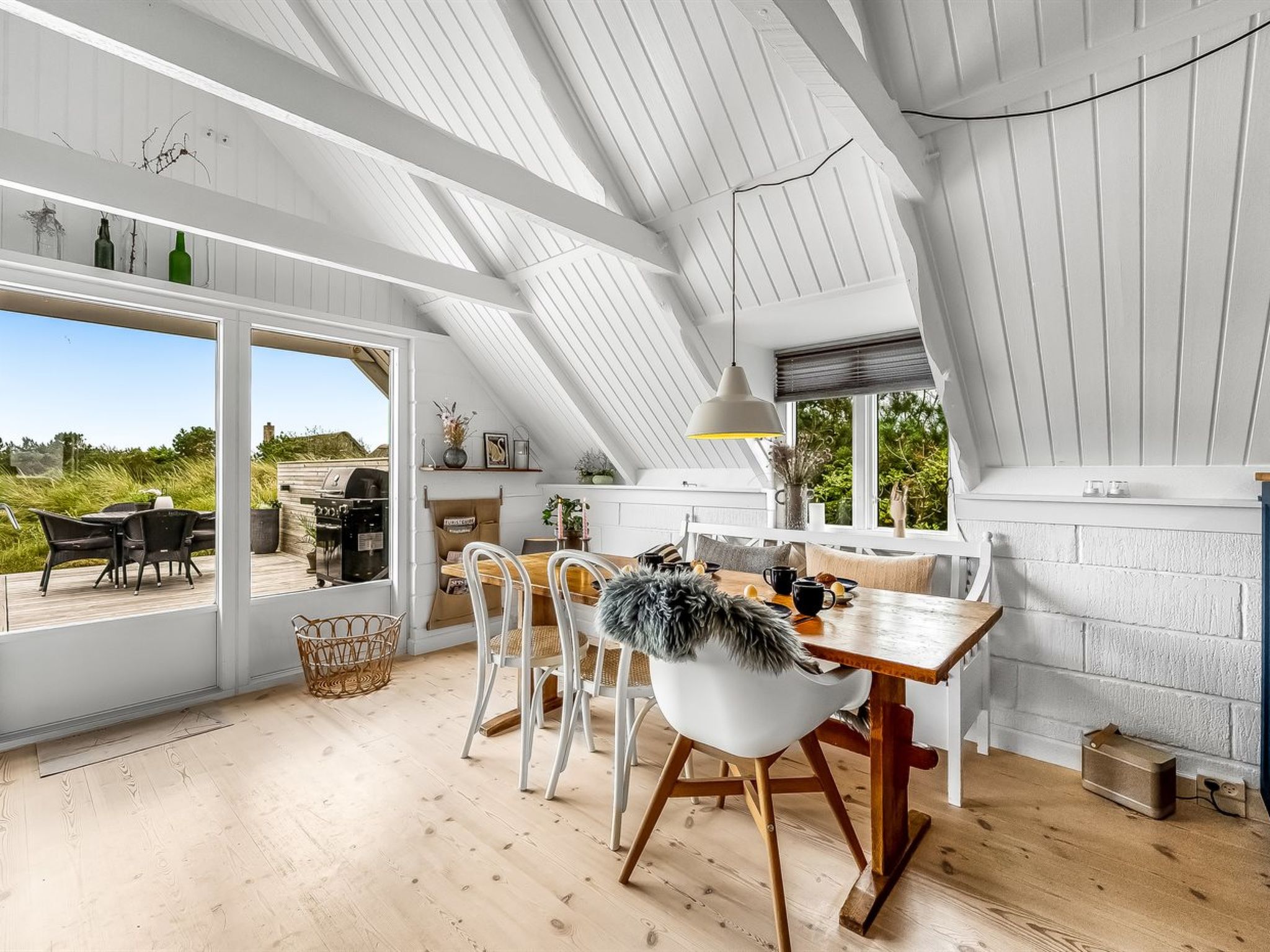 "Hen" - 400m from the sea-Inside