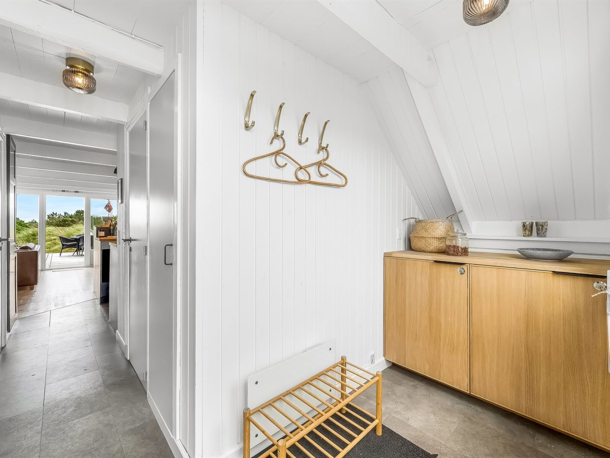 "Hen" - 400m from the sea-Inside