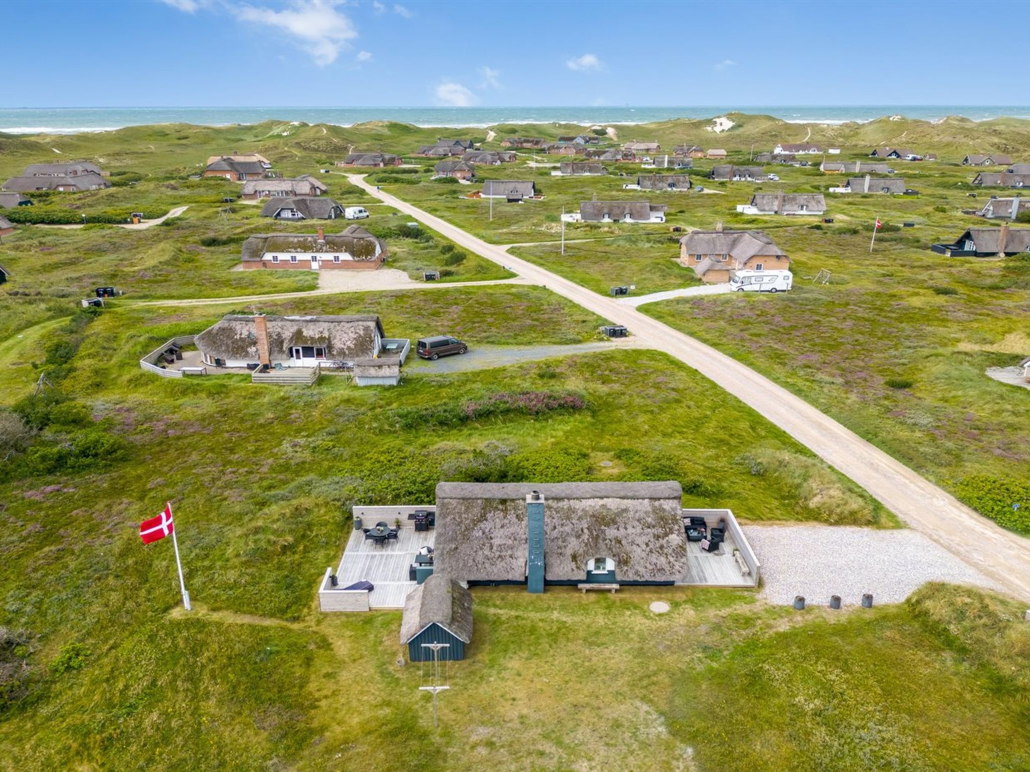 "Hen" - 400m from the sea-Outside